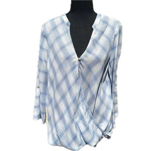 Just In Time Plaid Wrap Top- Blue & White - Picture 2 of 14